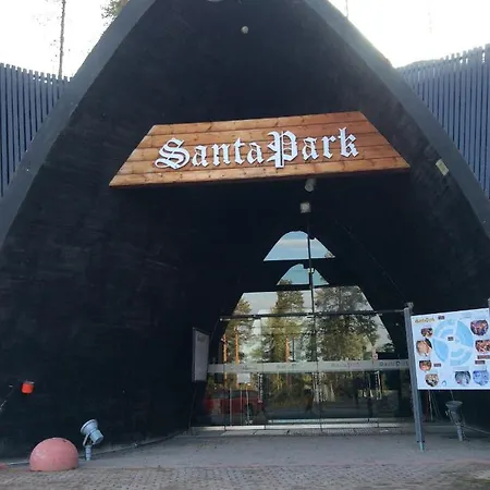 Next To The Santa Park And Santa Claus Village Daire Rovaniemi